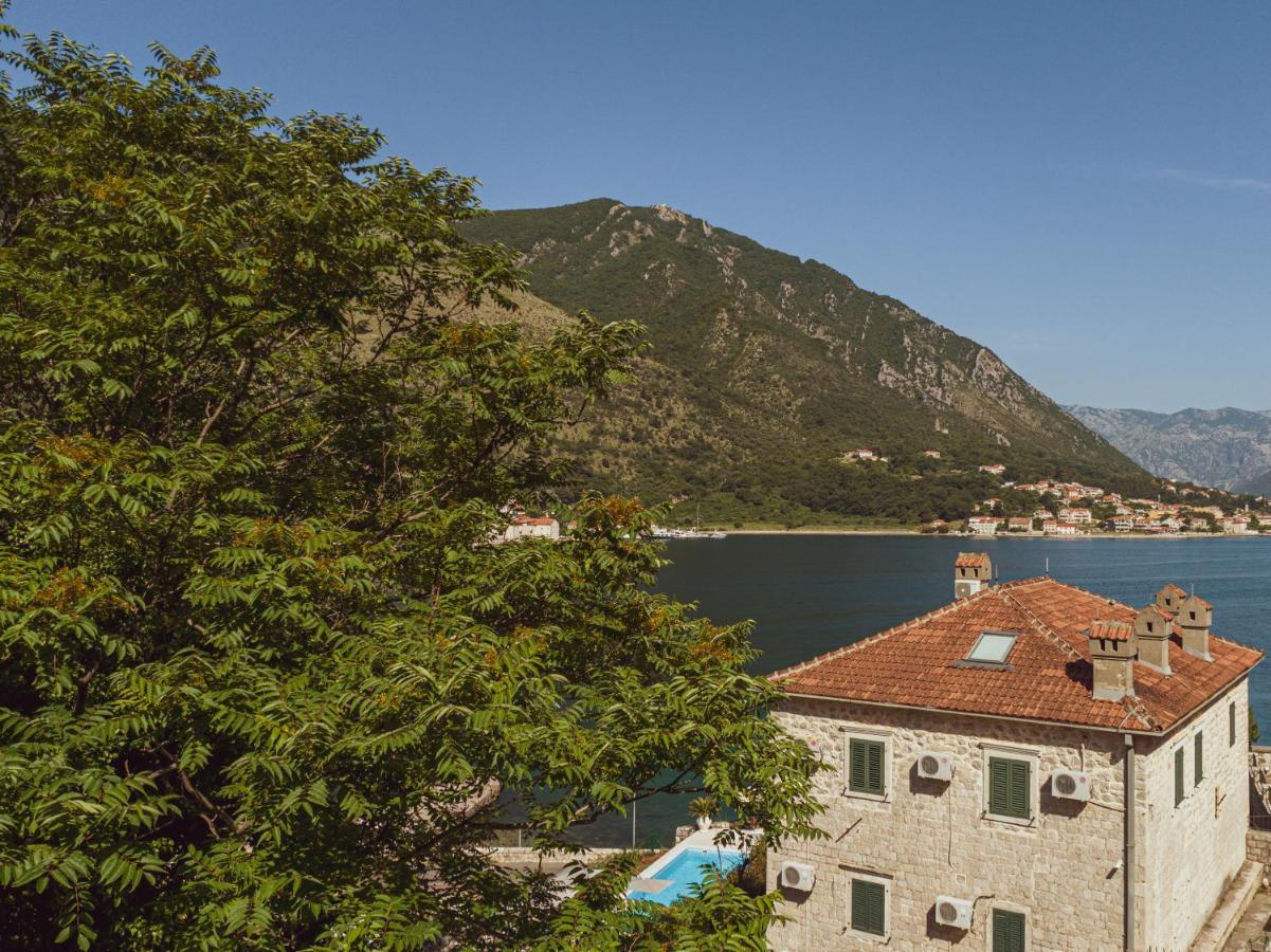 Kamena Palata Apartments Cattaro Esterno foto